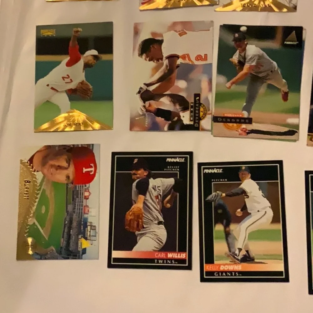 Bundle of Baseball Cards Lot 413